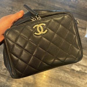 Chanel black medium crossbody business affinity camera bag leather caviar